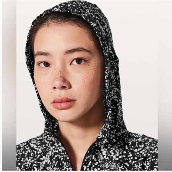 Lululemon Water Bound Hoodie, Chirasu Black White, 6 - Picture 4 of 8